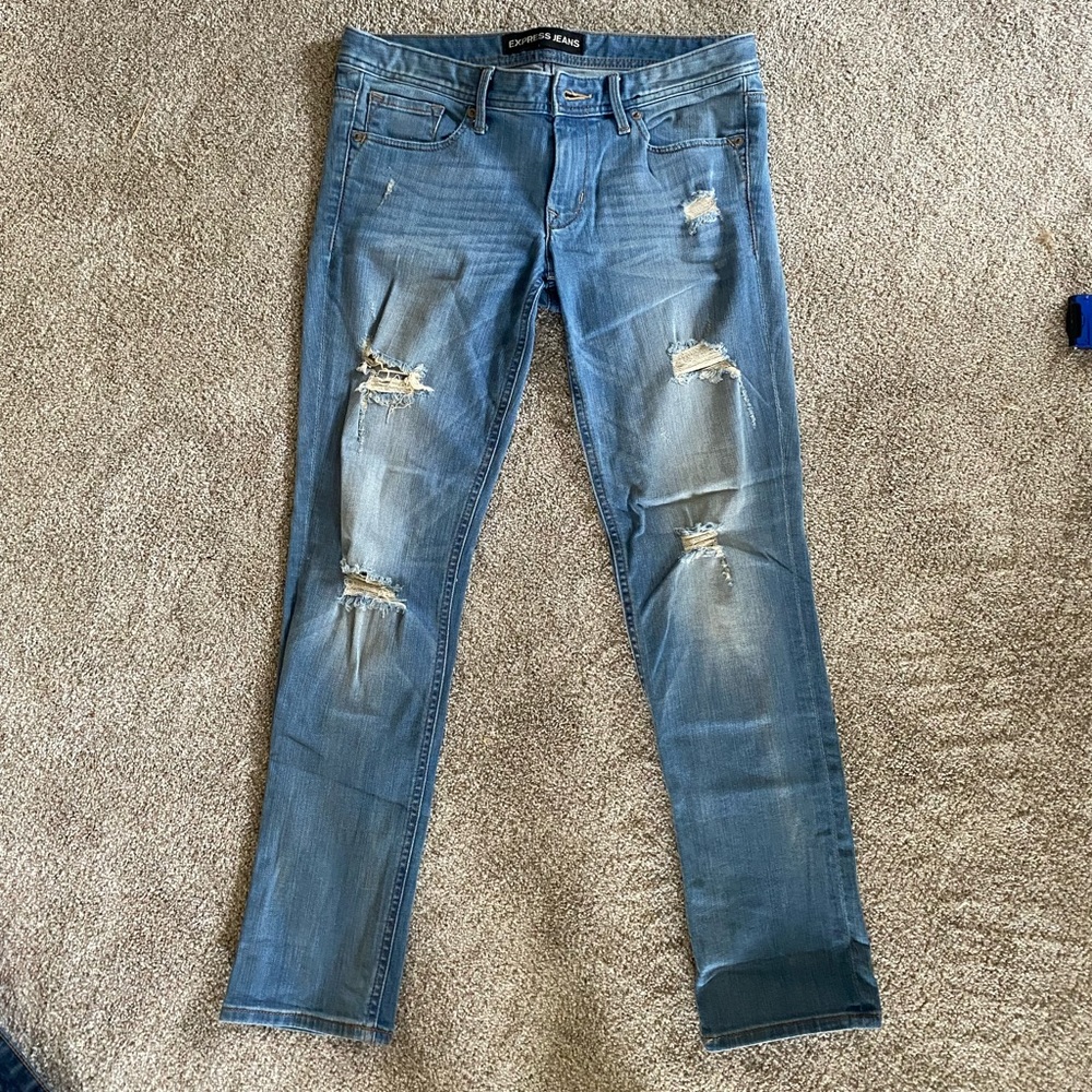 Express low rise cropped skinny distressed jeans.